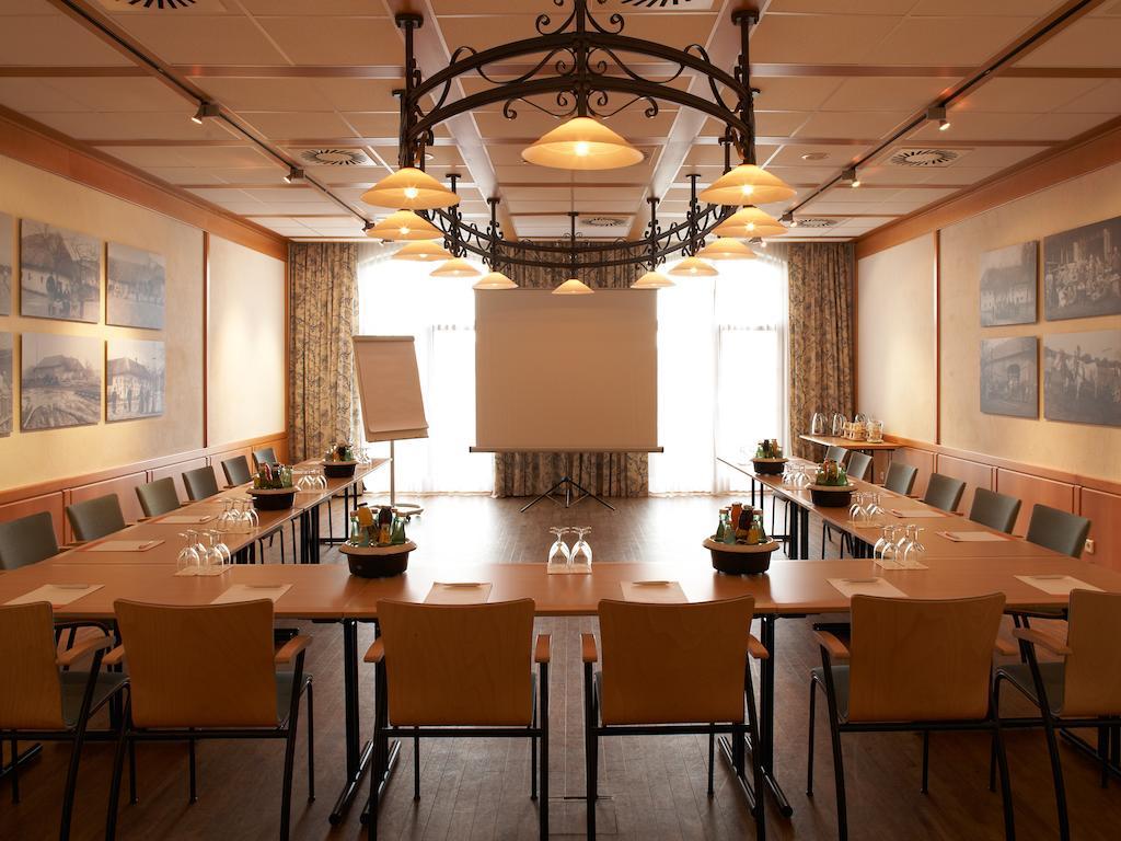 Hotel Landzeit Restaurant Voralpenkreuz Sattledt Exterior foto