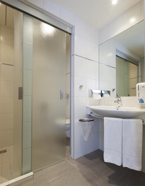 Hotel Landzeit Restaurant Voralpenkreuz Sattledt Zimmer foto